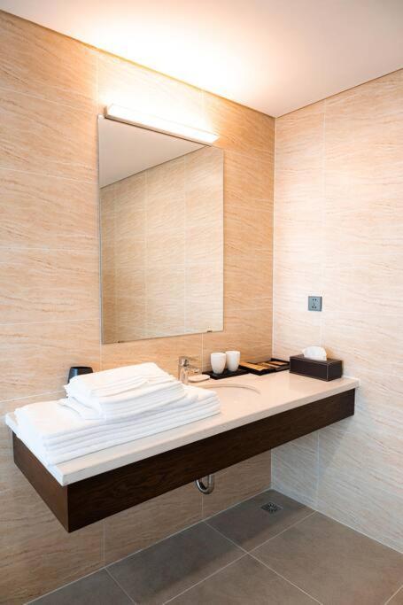 1Br - 1 Sofa Bed Luxurious 5-Stars Resort Phuc Yen Экстерьер фото