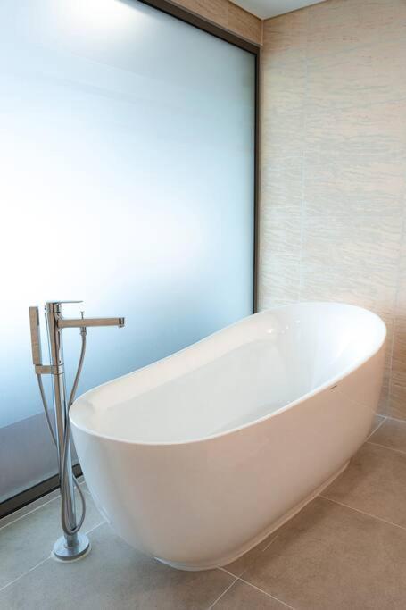 1Br - 1 Sofa Bed Luxurious 5-Stars Resort Phuc Yen Экстерьер фото
